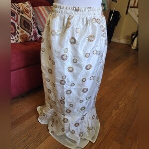 Chic Floral Embroidered Skirt With Scalloped Hem And Stretch Waist